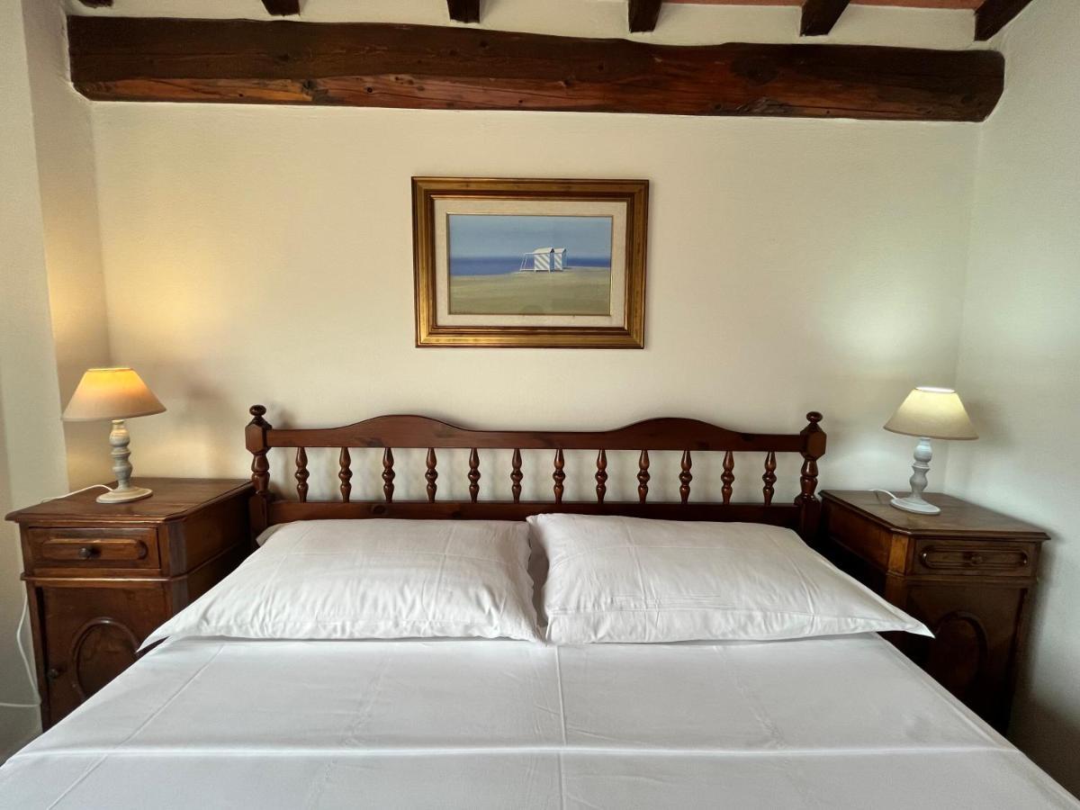 Casa Del Pino Bed & Breakfast Borgo a Buggiano Exterior photo