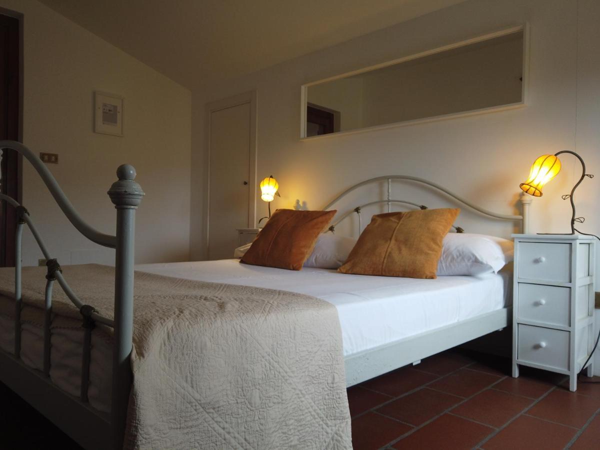 Casa Del Pino Bed & Breakfast Borgo a Buggiano Exterior photo